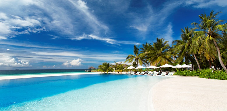 Velassaru Maldives, infinity pool