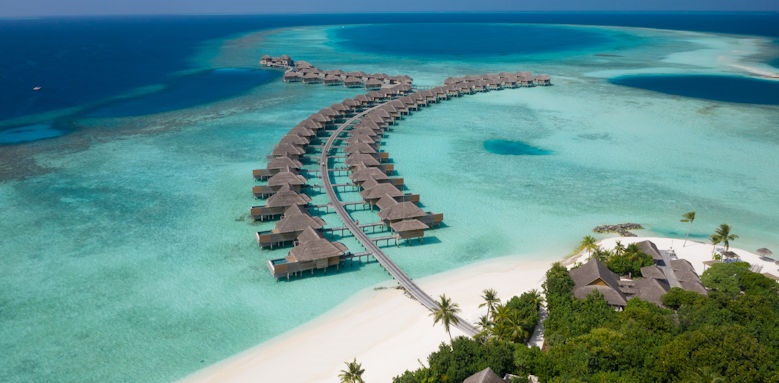 Vakkaru Maldives, overwater villa