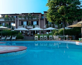 Relais Santa Chiara, pool and hotel exterior