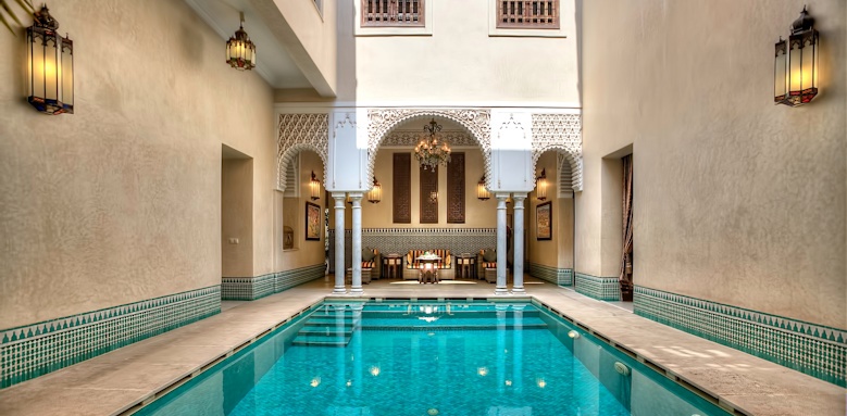 Riad Kniza, interior pool