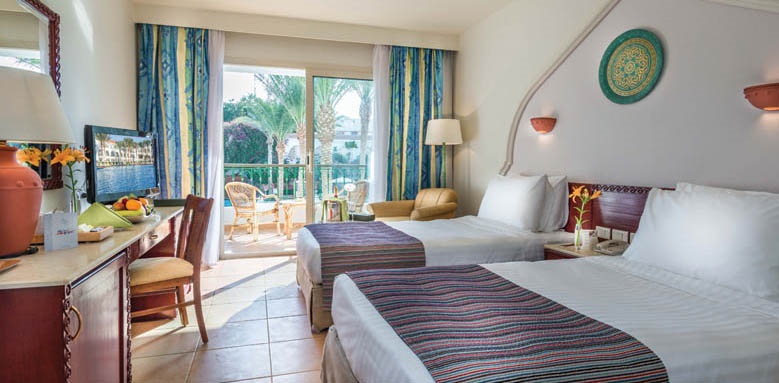 Baron Palms Resort, twin room