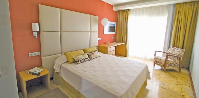 Hotel Port Ciutadella, double room with sea view