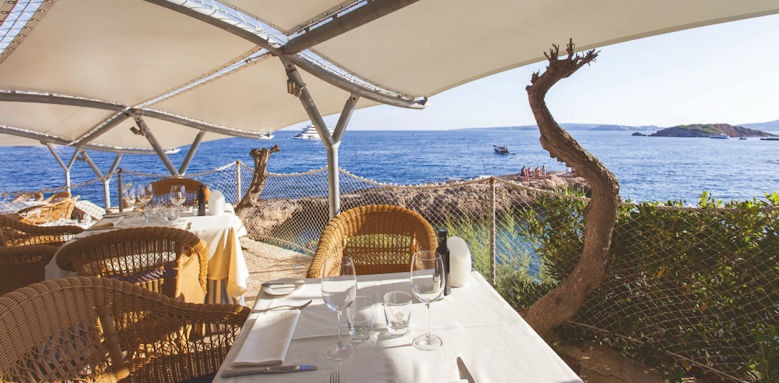 Bendinat, restaurant and sea view