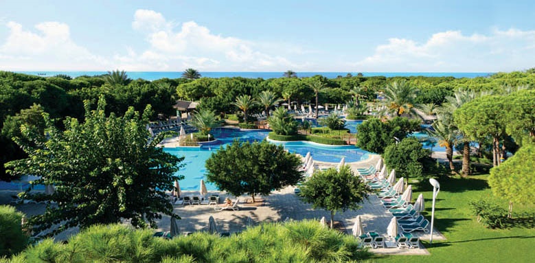 Gloria Golf Resort, main pool