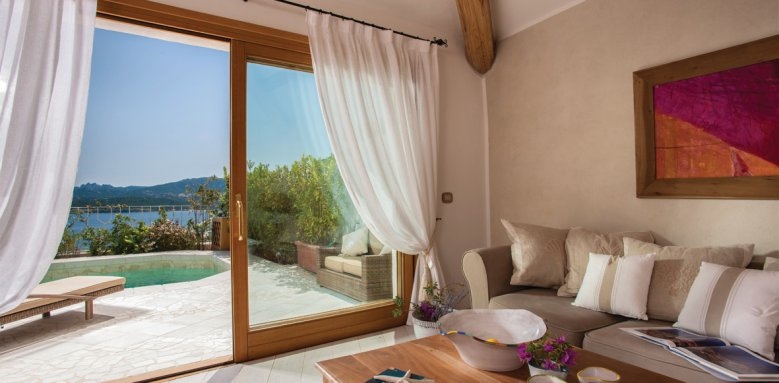Hotel Relais Villa Del Golfo & Spa, luxury suite villa lounge area