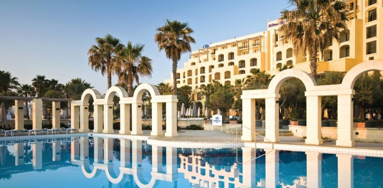 Hilton Malta, pool
