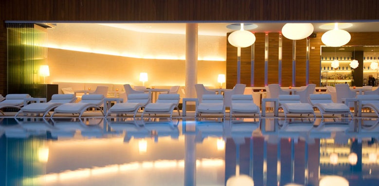 Gran Hotel Sol y Mar, beach club pool