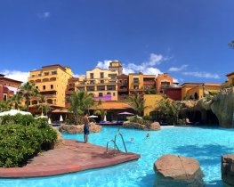 Villa Cortes, pool