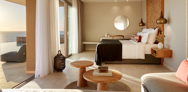 Marbella Elix Hotel, junior suite panorama with private pool